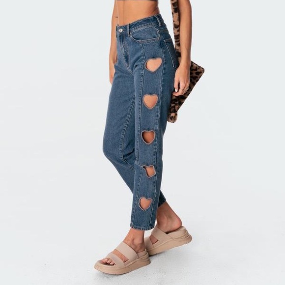 Heart Cutout Jeans - Picture 6 of 9